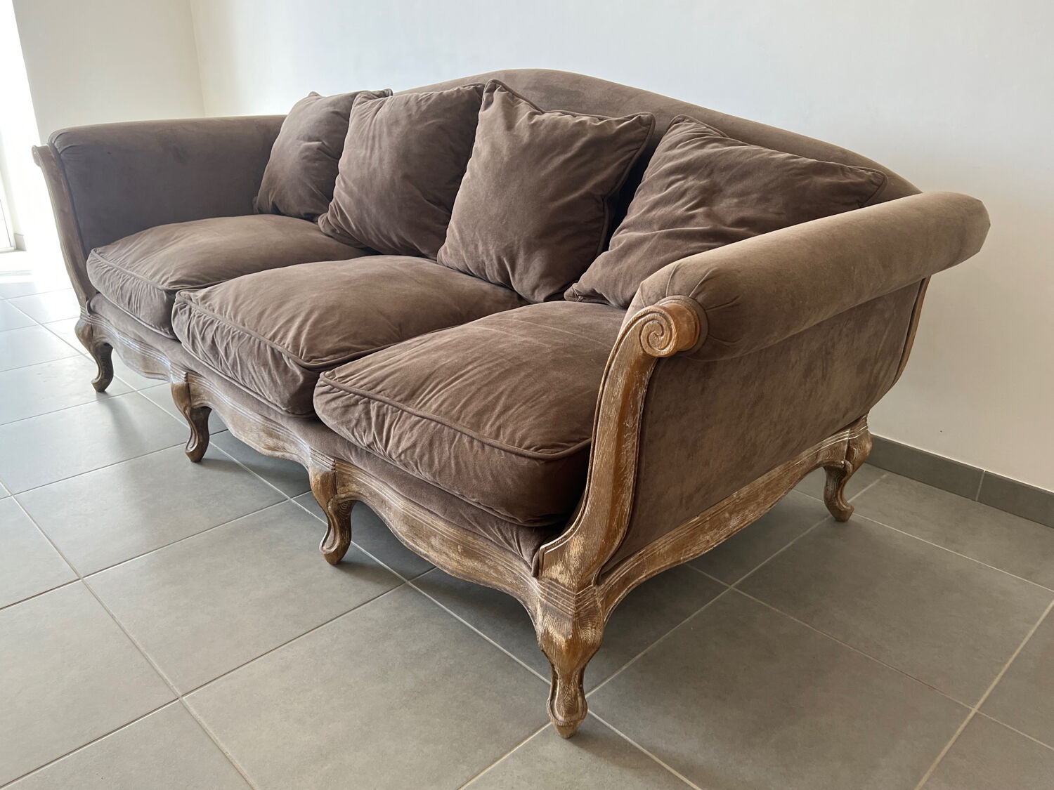 Baroque Pompadour sofa