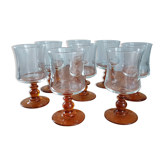 Verres à eau sur pied