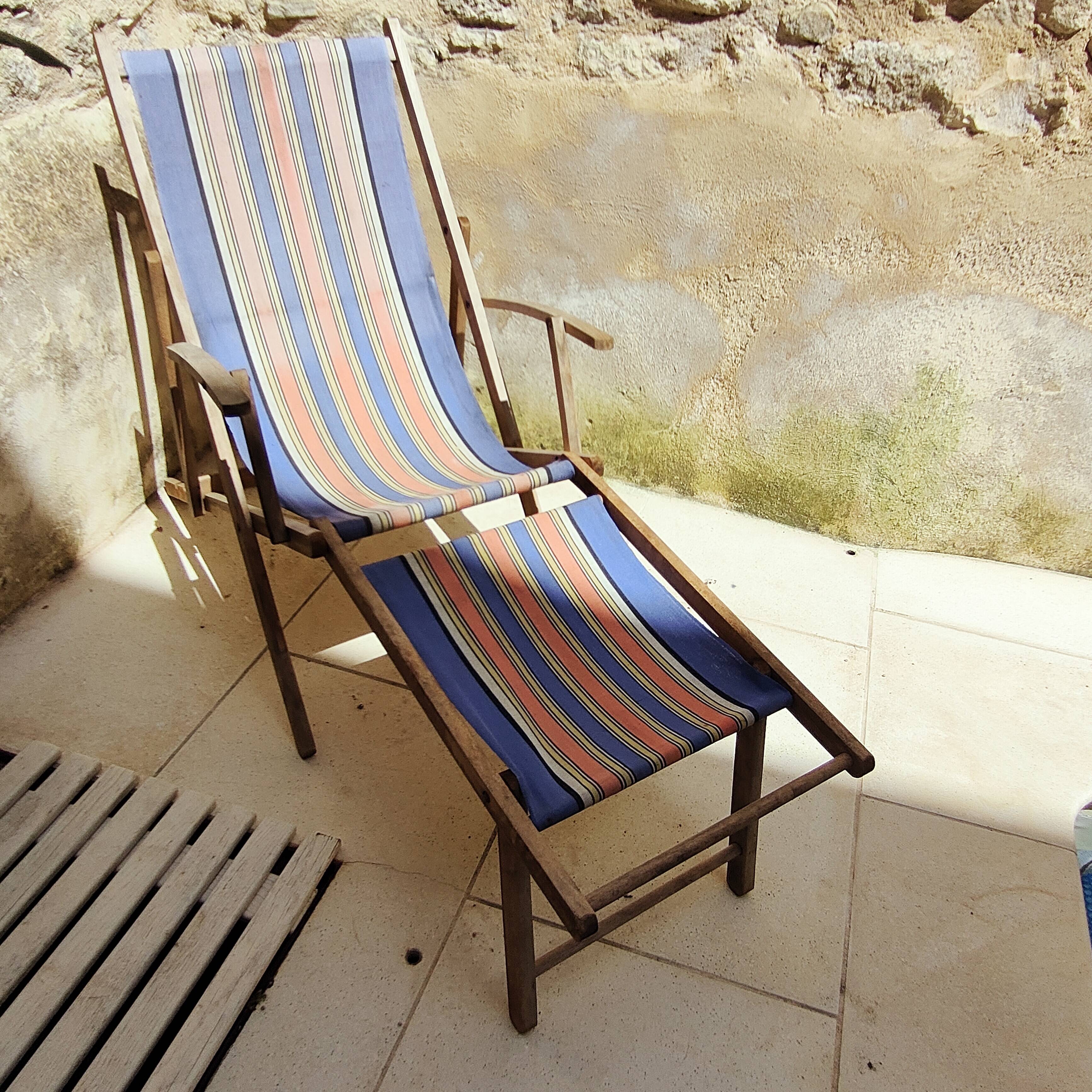 Chilean lounge chair