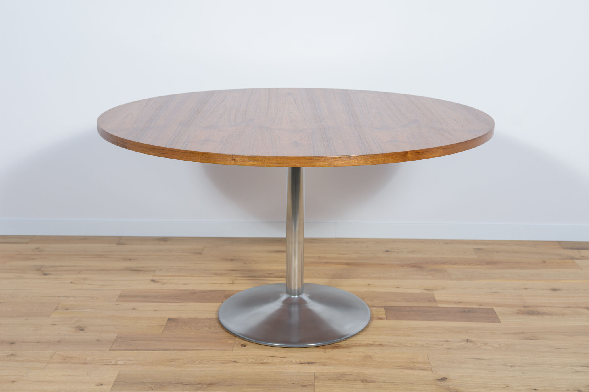 Mid-century teak round dining table, 1970s