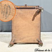Petite table à volets en acajou, maison lemarchand, a. lemoine – milieu xixe