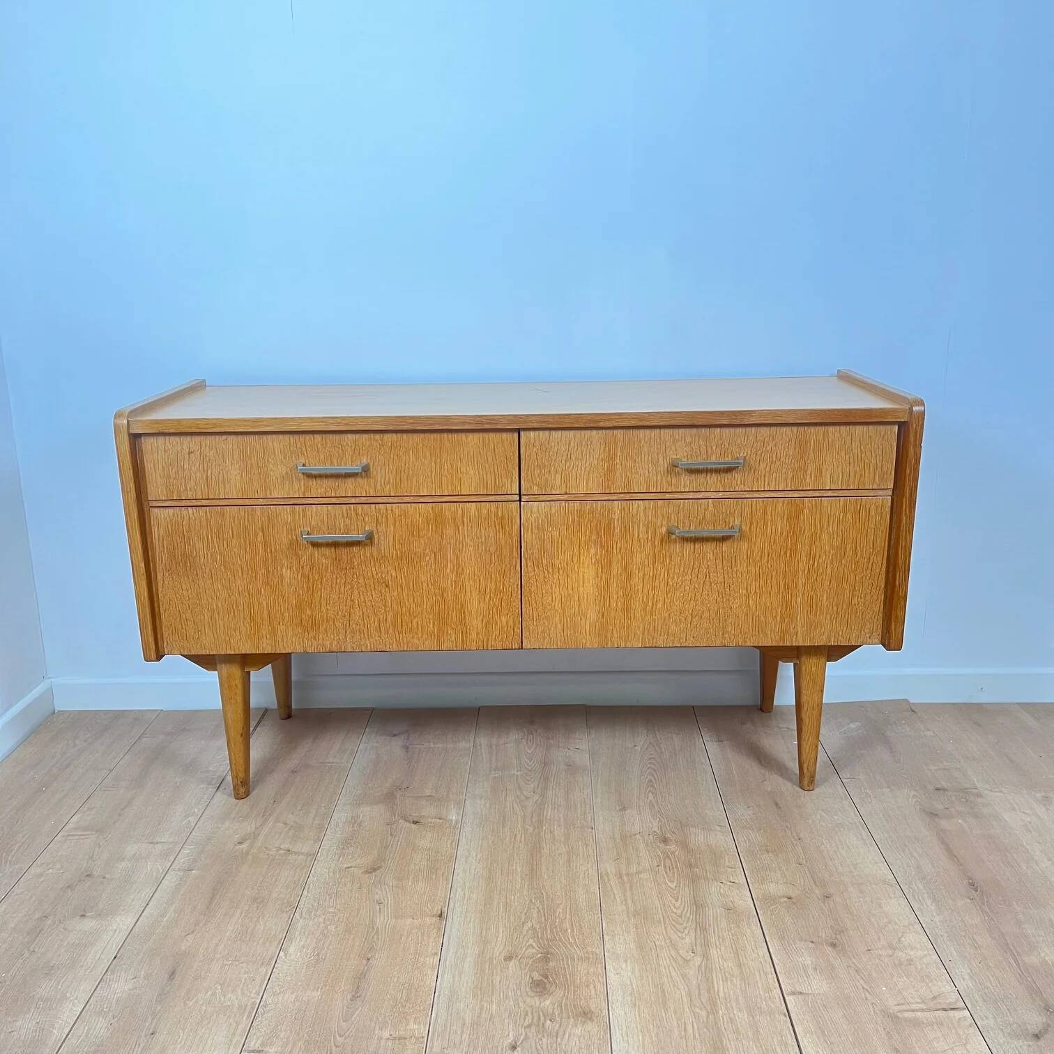 Buffet bas vintage en bois clair, 1960/70