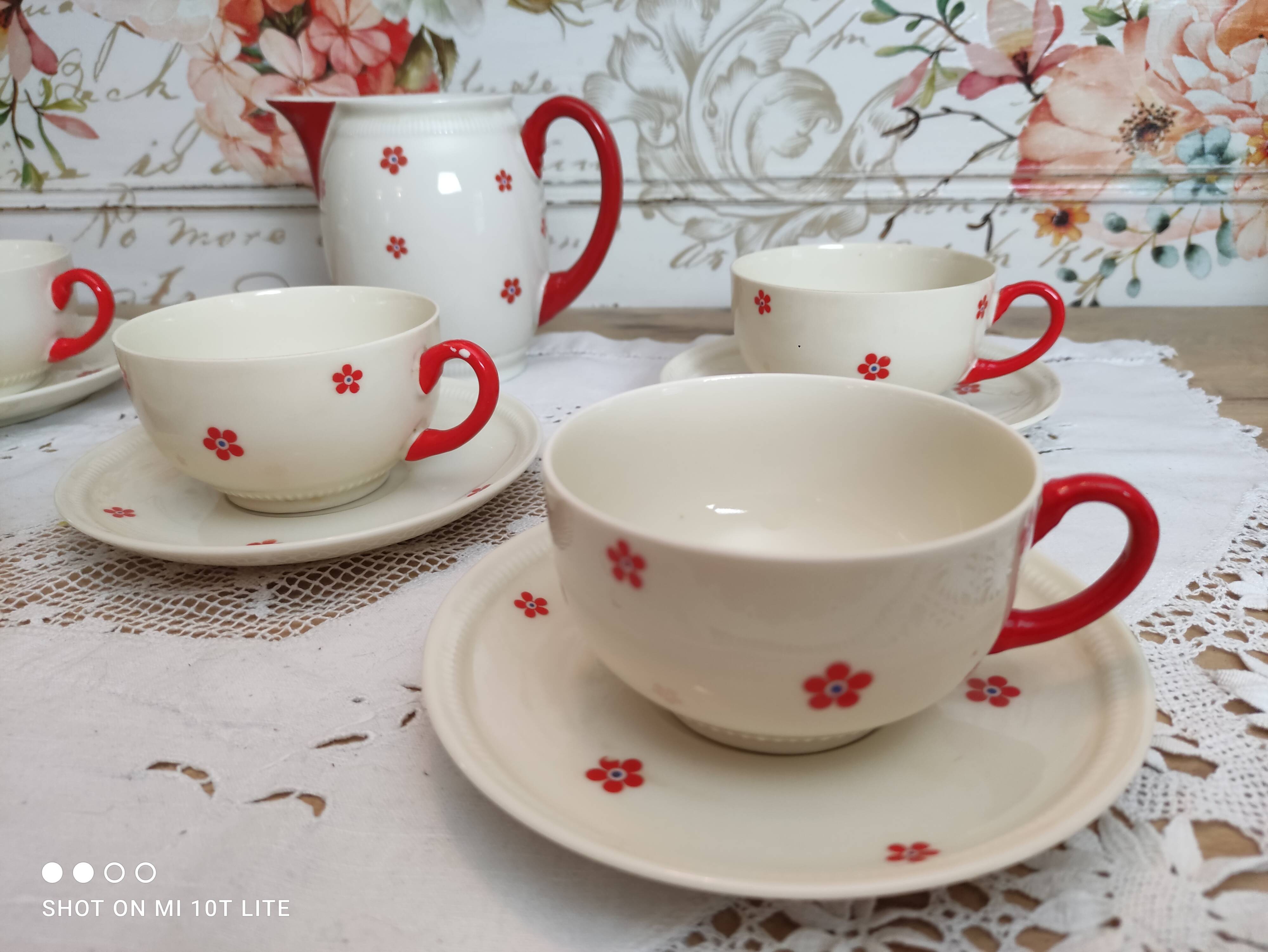 Service à café ou à thé 11 pièces en porcelaine Bavaria beige et petites fleurs oranges