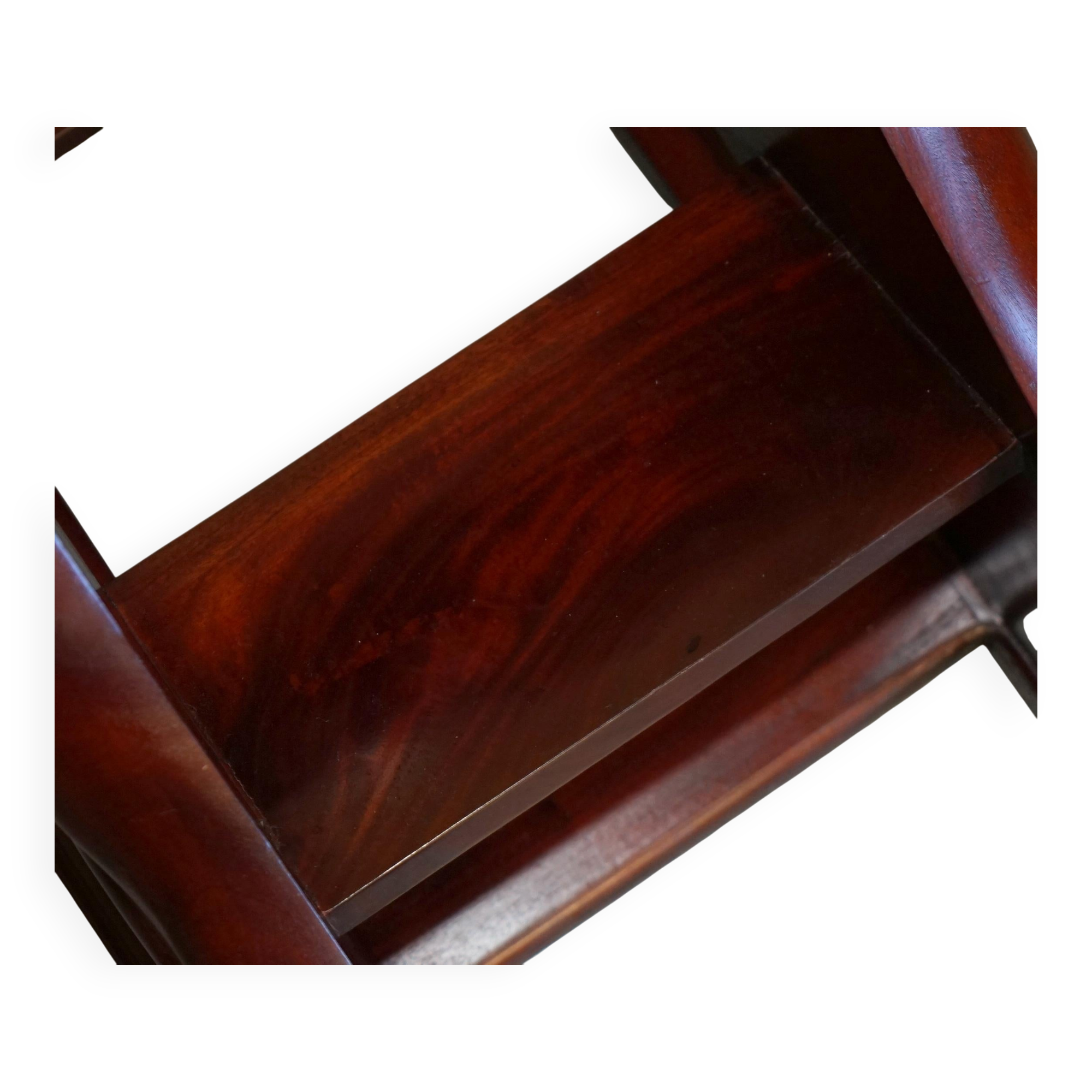 Pair of hardwood library steps with carved dogs, Regency style.
