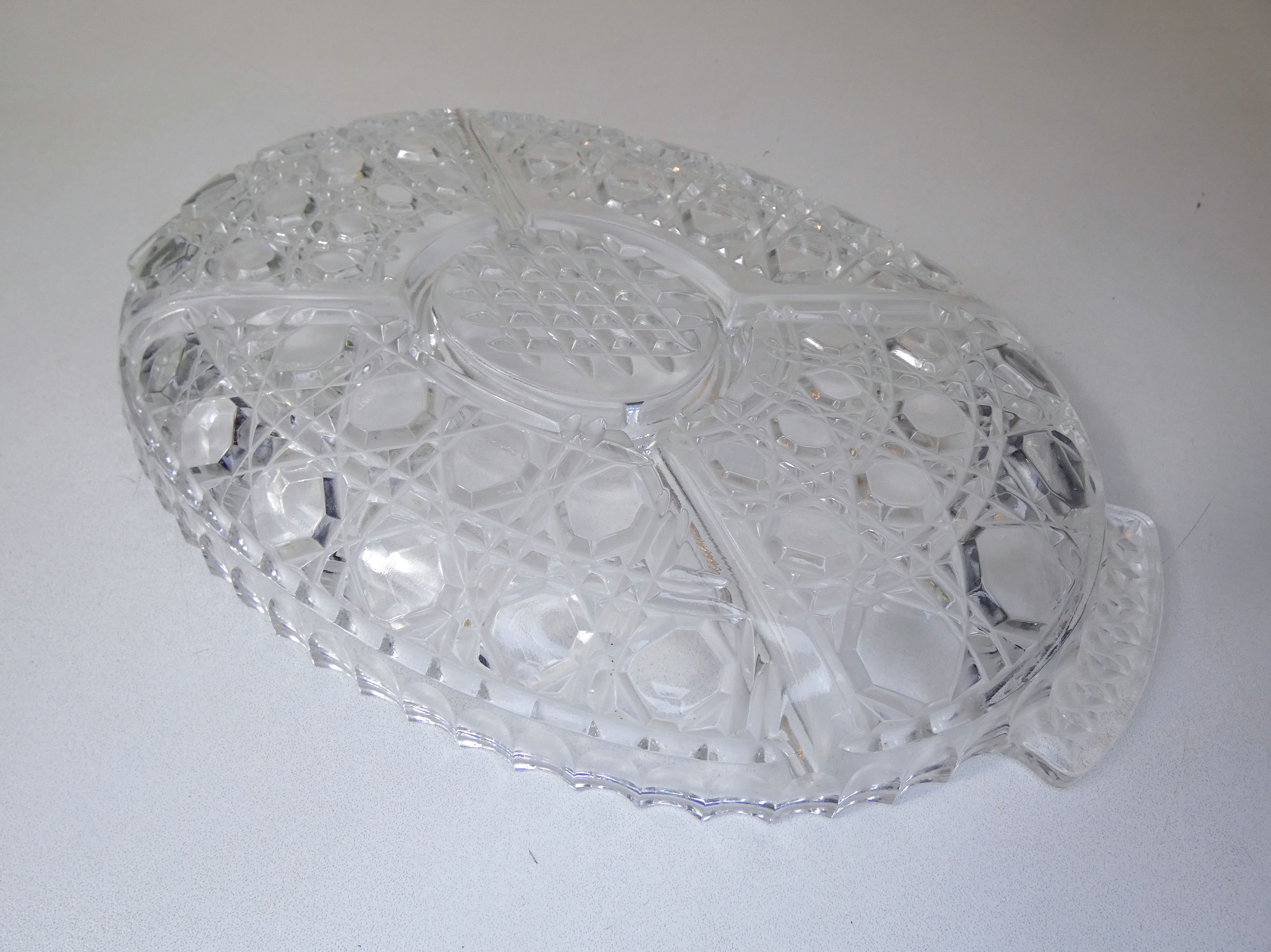 servant dish aperitif in Bavarian crystal 24% vintage cannage pattern