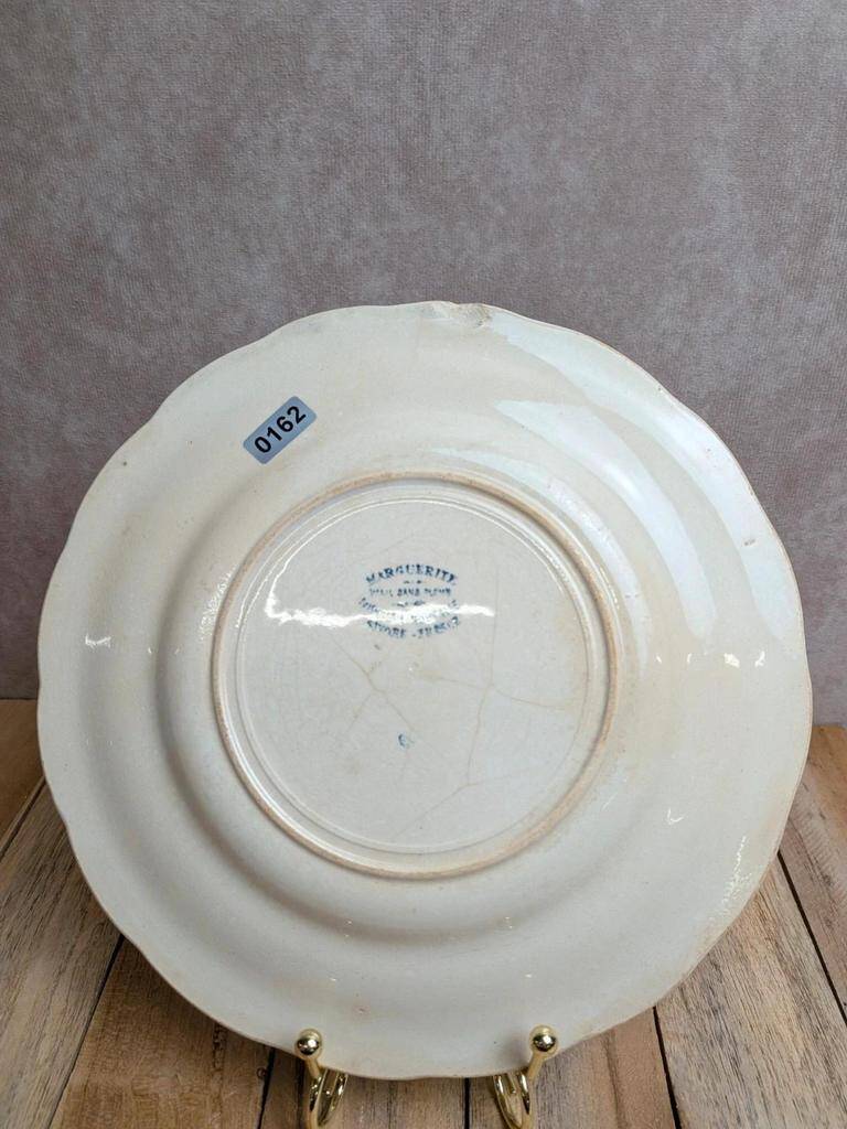 Marguerite ironstone dessert plate – Nouvelle Givors pottery