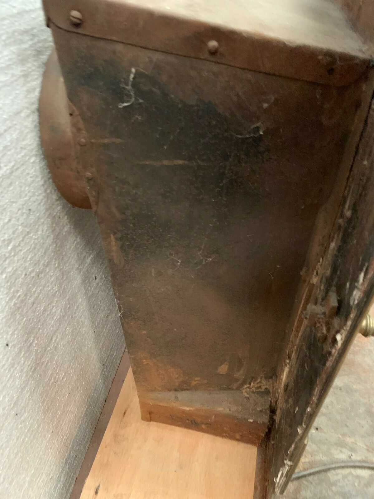 Napoleon III Old Fire-era cast iron chimney