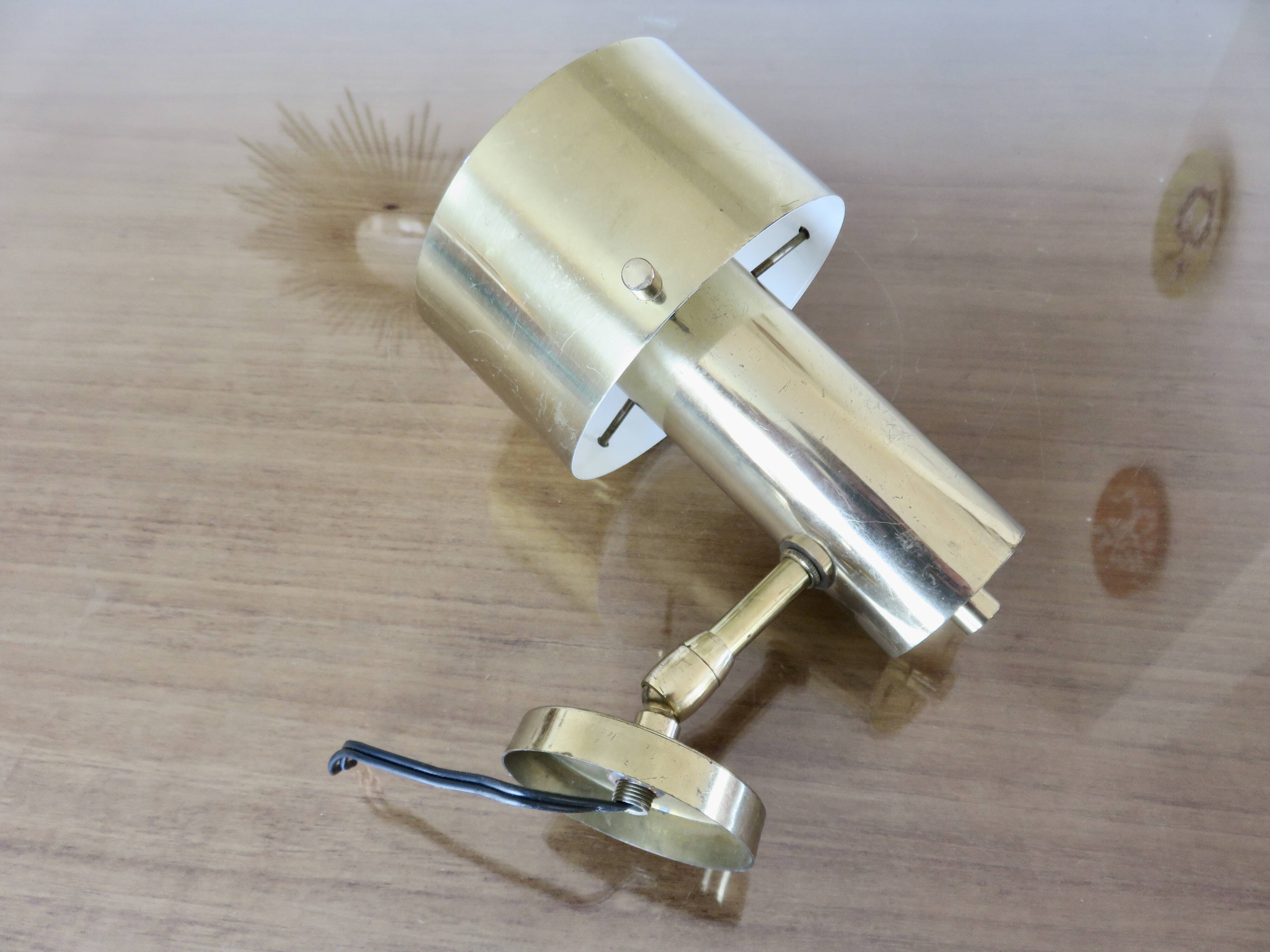 Jo Hammerborg wall lamp in brass, Denmark, 1970s.