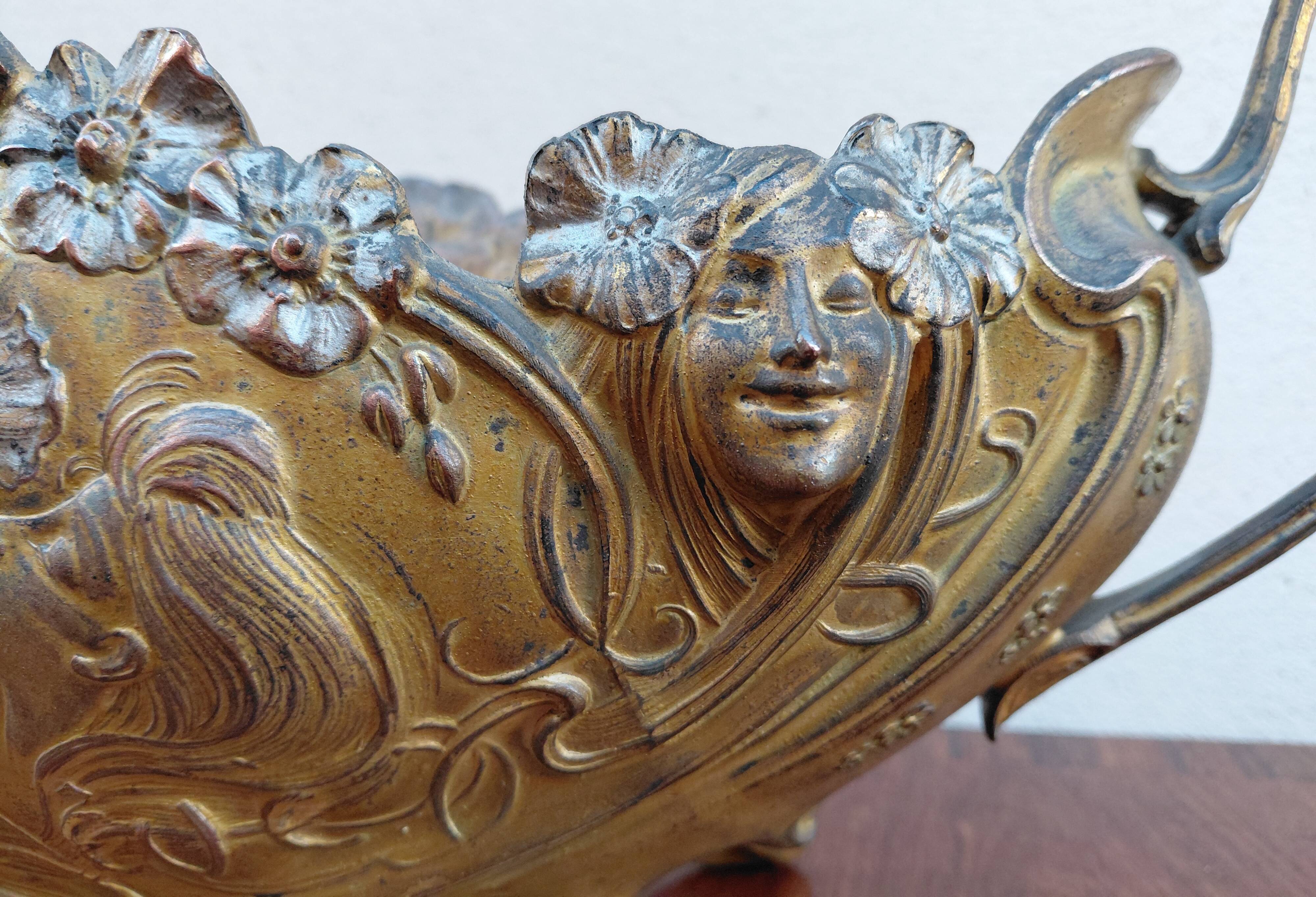 Jardinière en bronze de Claude Bonnefond