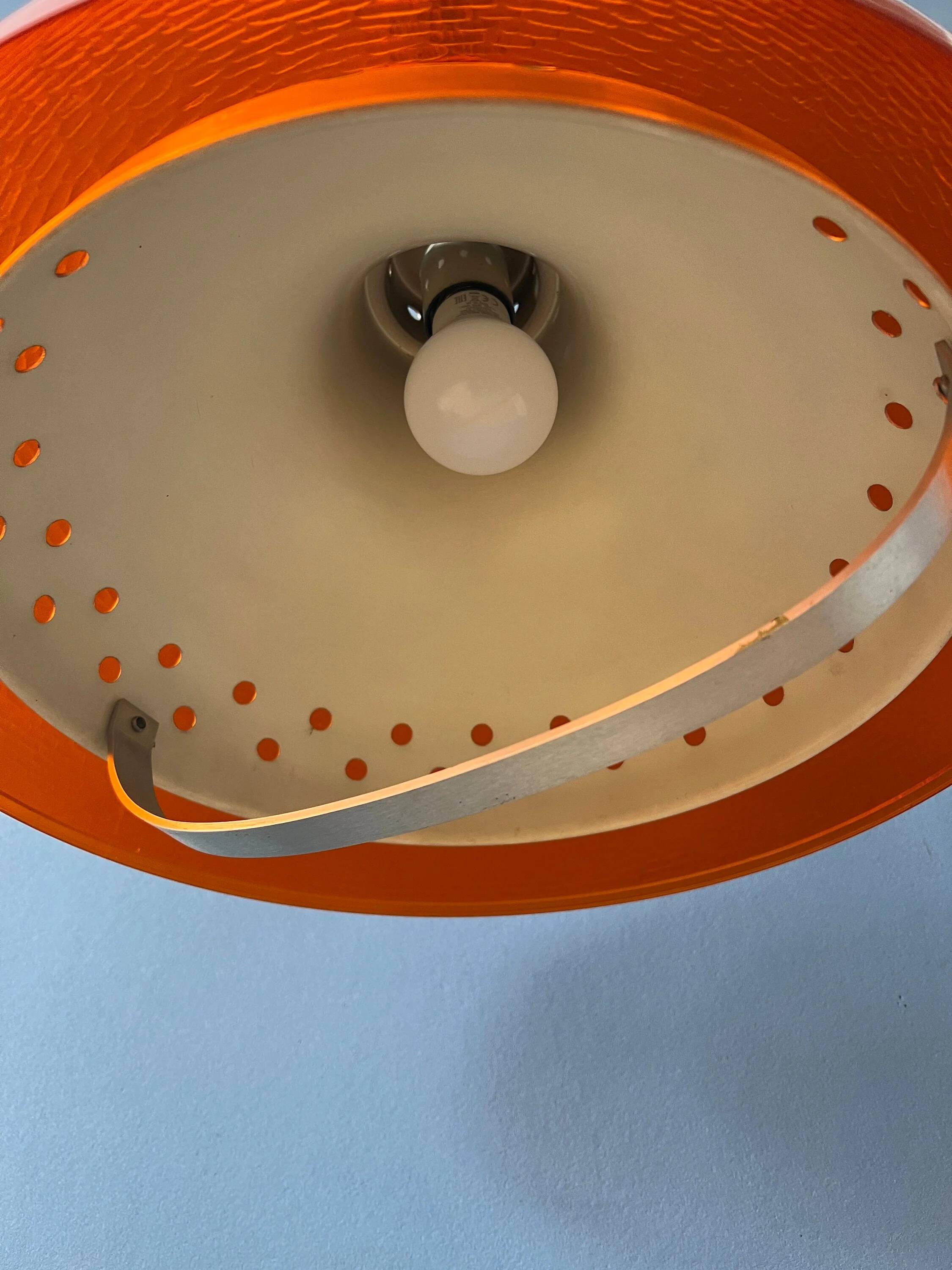 Suspension UFO Space Age in plexiglass, Mid-Century