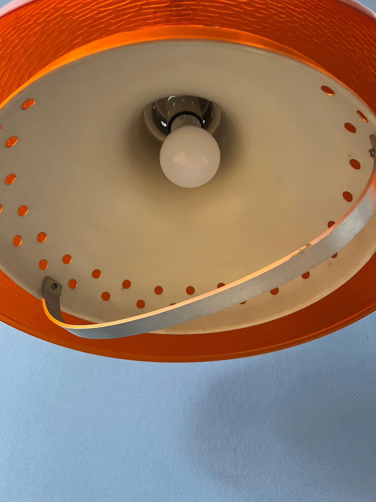 Suspension UFO Space Age in plexiglass, Mid-Century