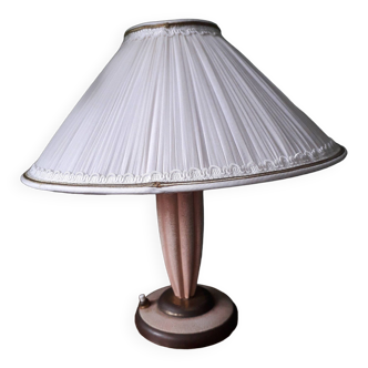 Vintage lamp from the 1940s with its pleated lampshade