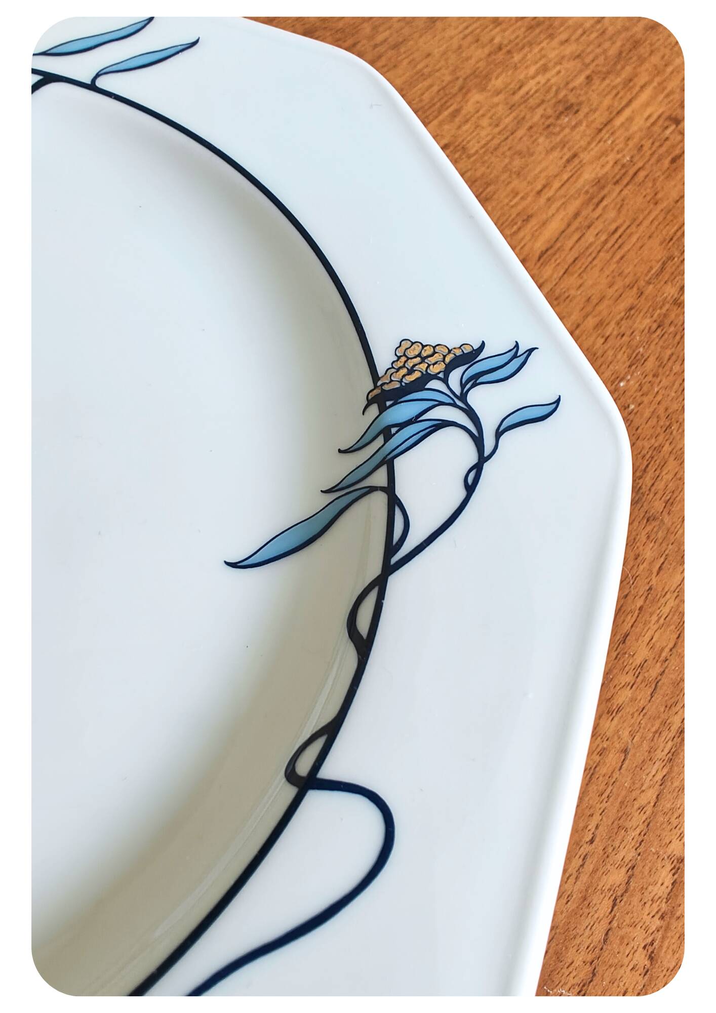 6 breakfast plates 'Hutschenreuther Germany' octagonal design 1980s