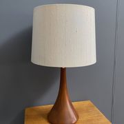 Lampe de table en teck par Domus modèle 7442, années 1970