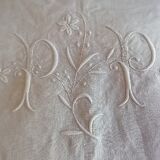 Cloth, rustic cotton canvas, light ivory.