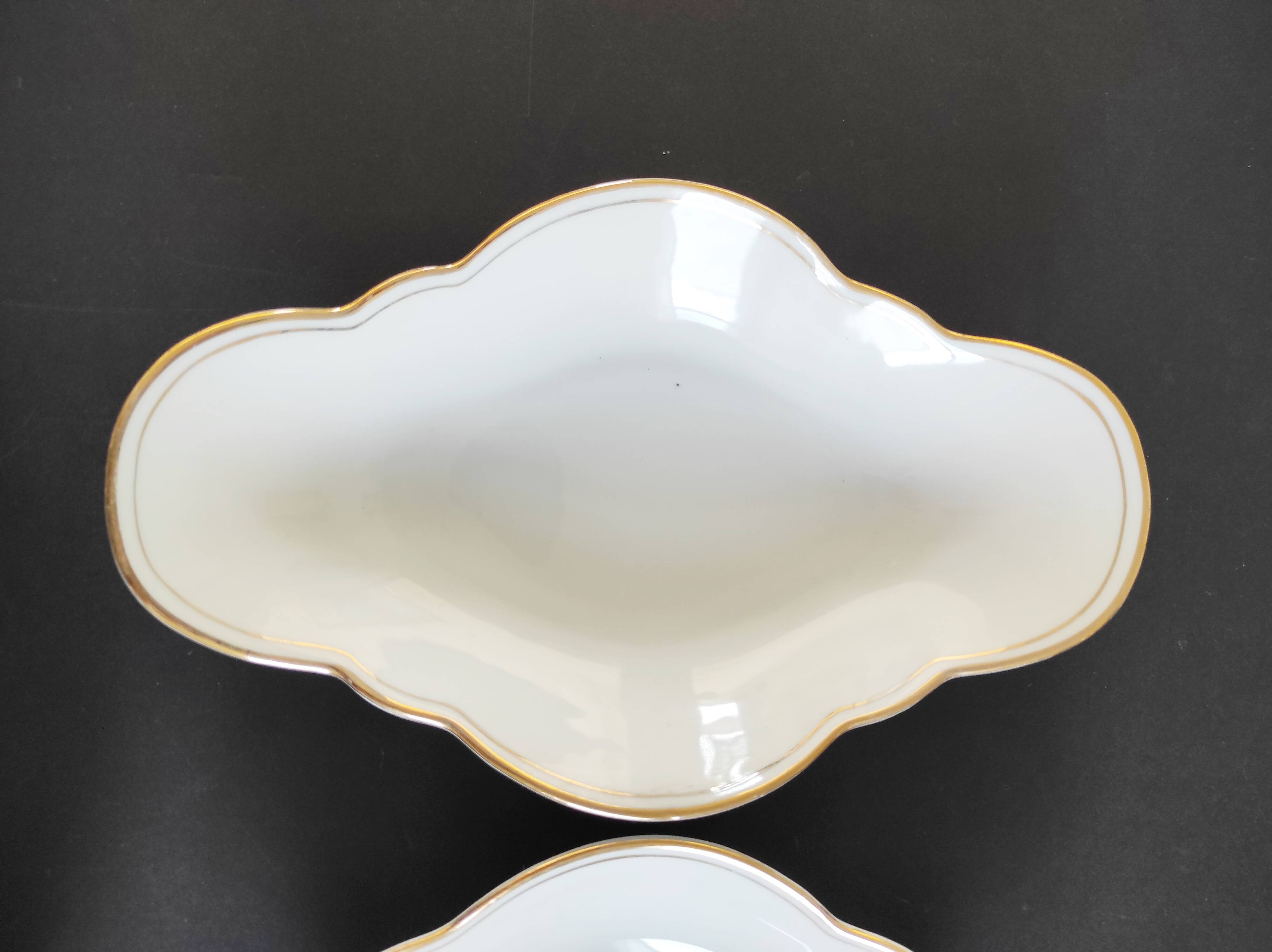 6 small German porcelain dishes