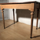 Table vintage bois avec tiroir et tablette