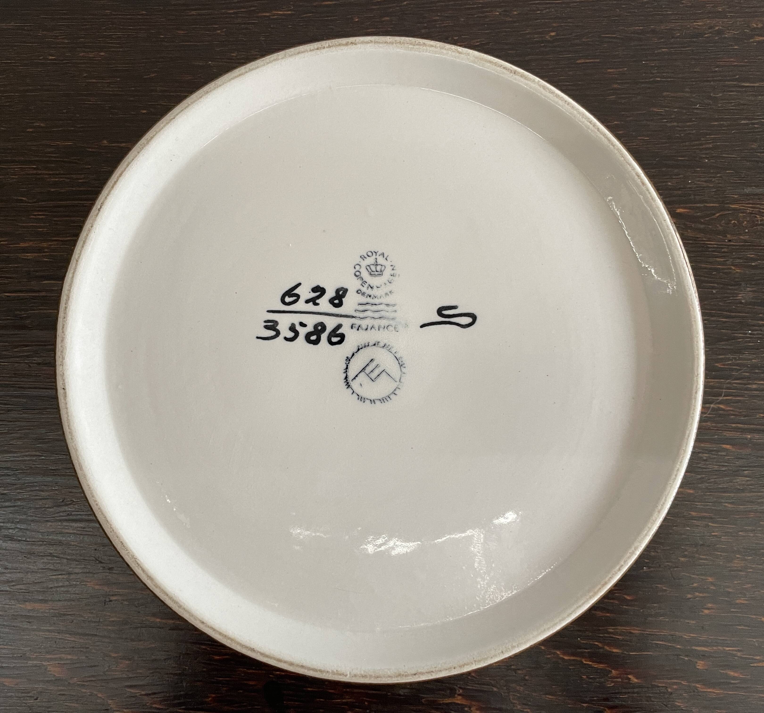 Royal Copenhagen catchall – design by Ellen Malmer – Denmark, year 1960-69