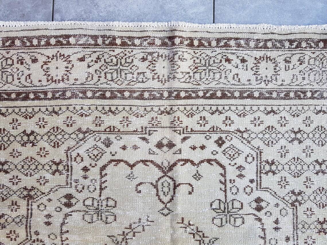 Beige Anatolian Oushak Rug sku v766