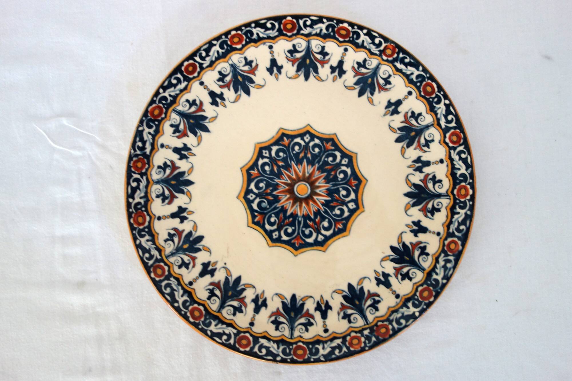 2 decorative wall plates Gien, circa 1900