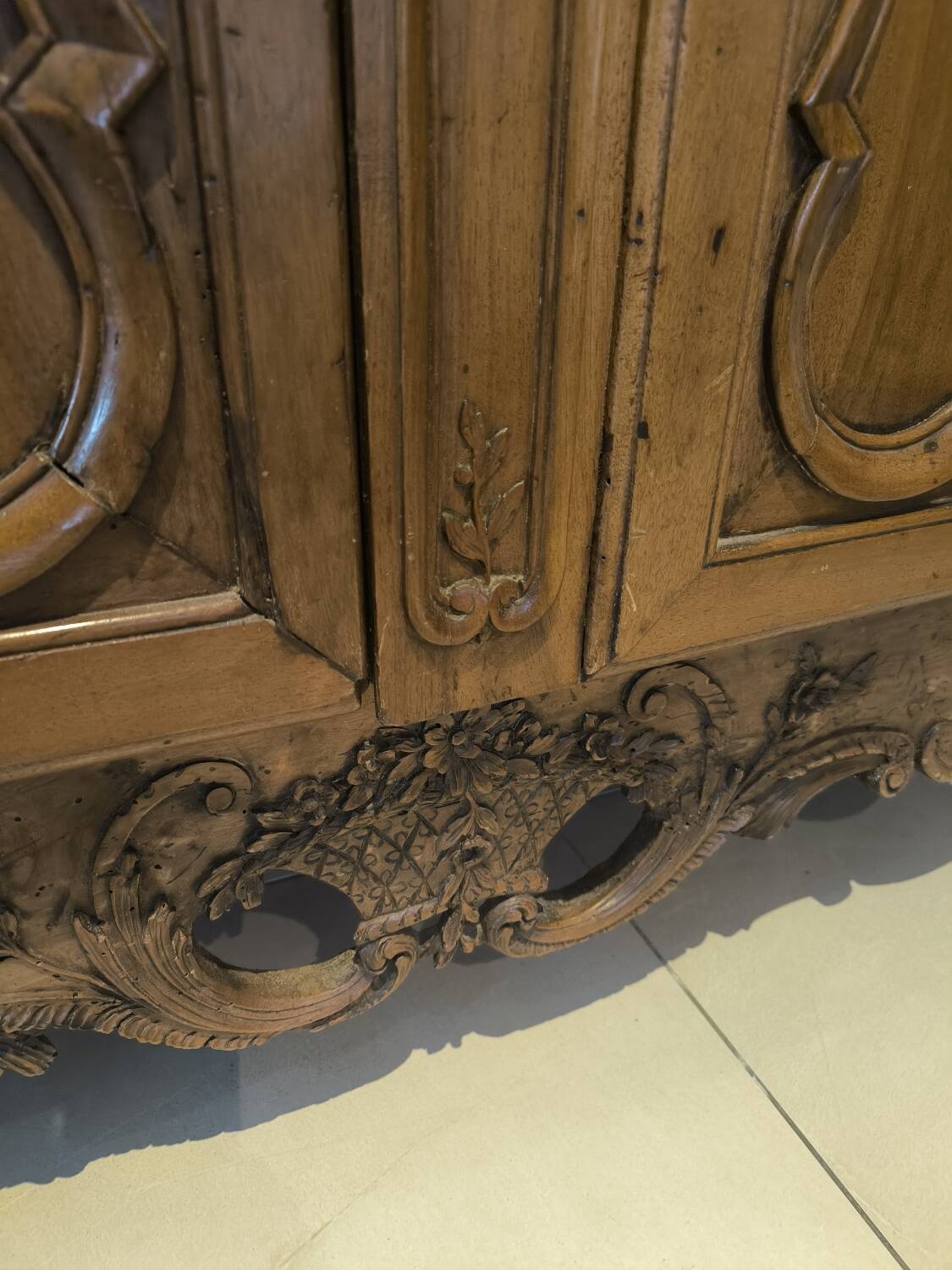 Walnut Louis XV wardrobe from the 18th century.