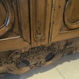 Walnut Louis XV wardrobe from the 18th century.