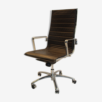 Leather and chrome office chair Luxy edition