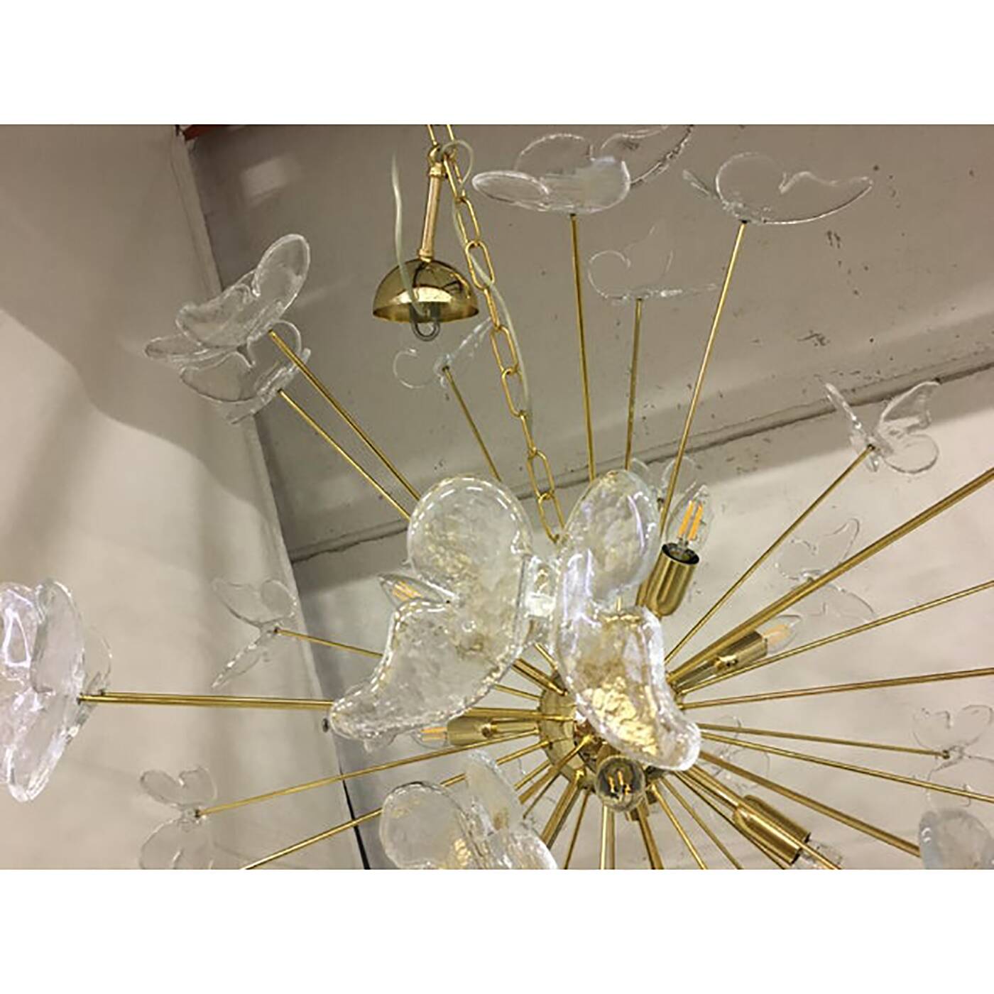 Murano Glass Sputnik Chandelier in Gold 24 Karat and Clear Butterfly