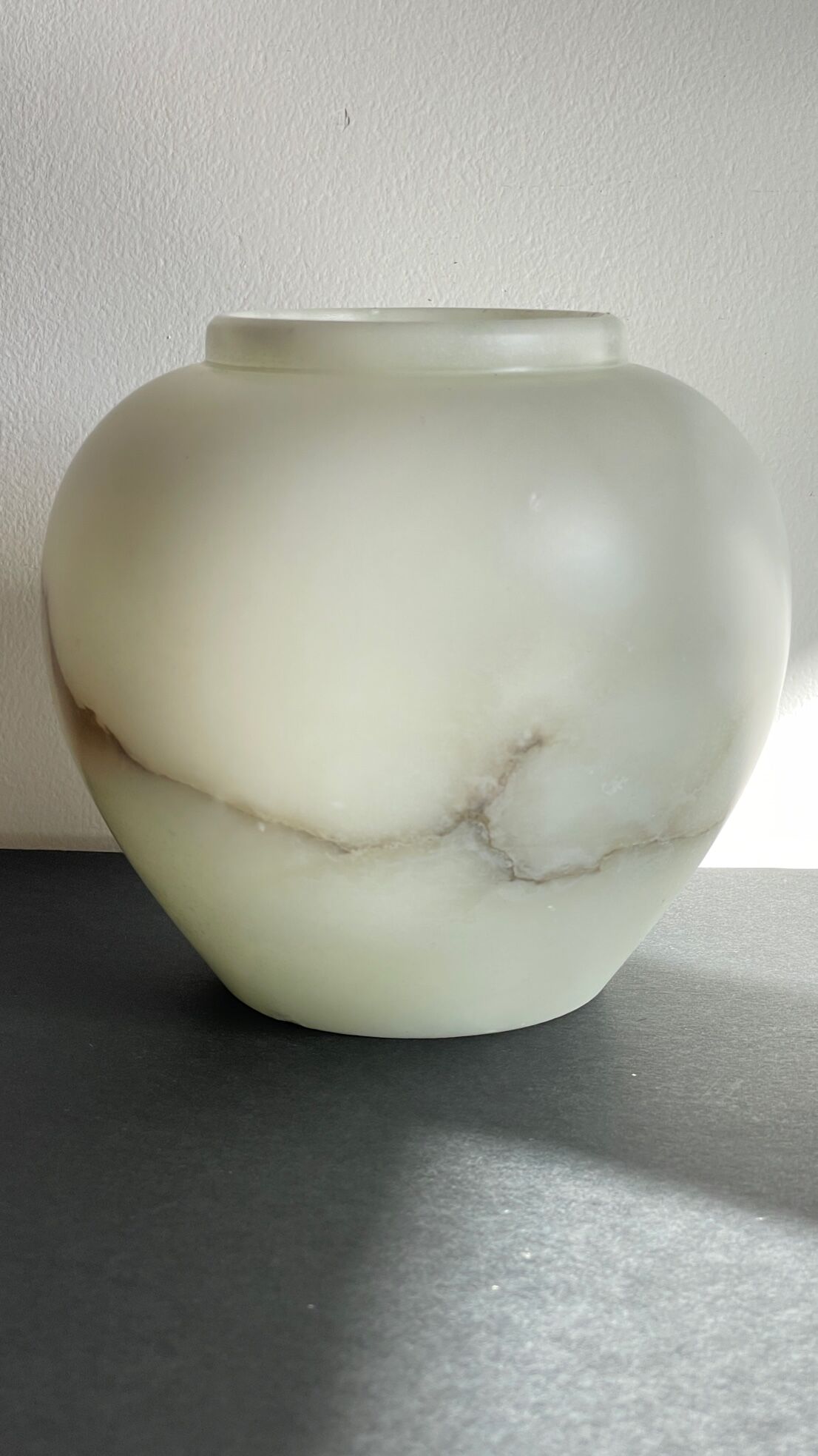 Vase shaped marble marble design 70s