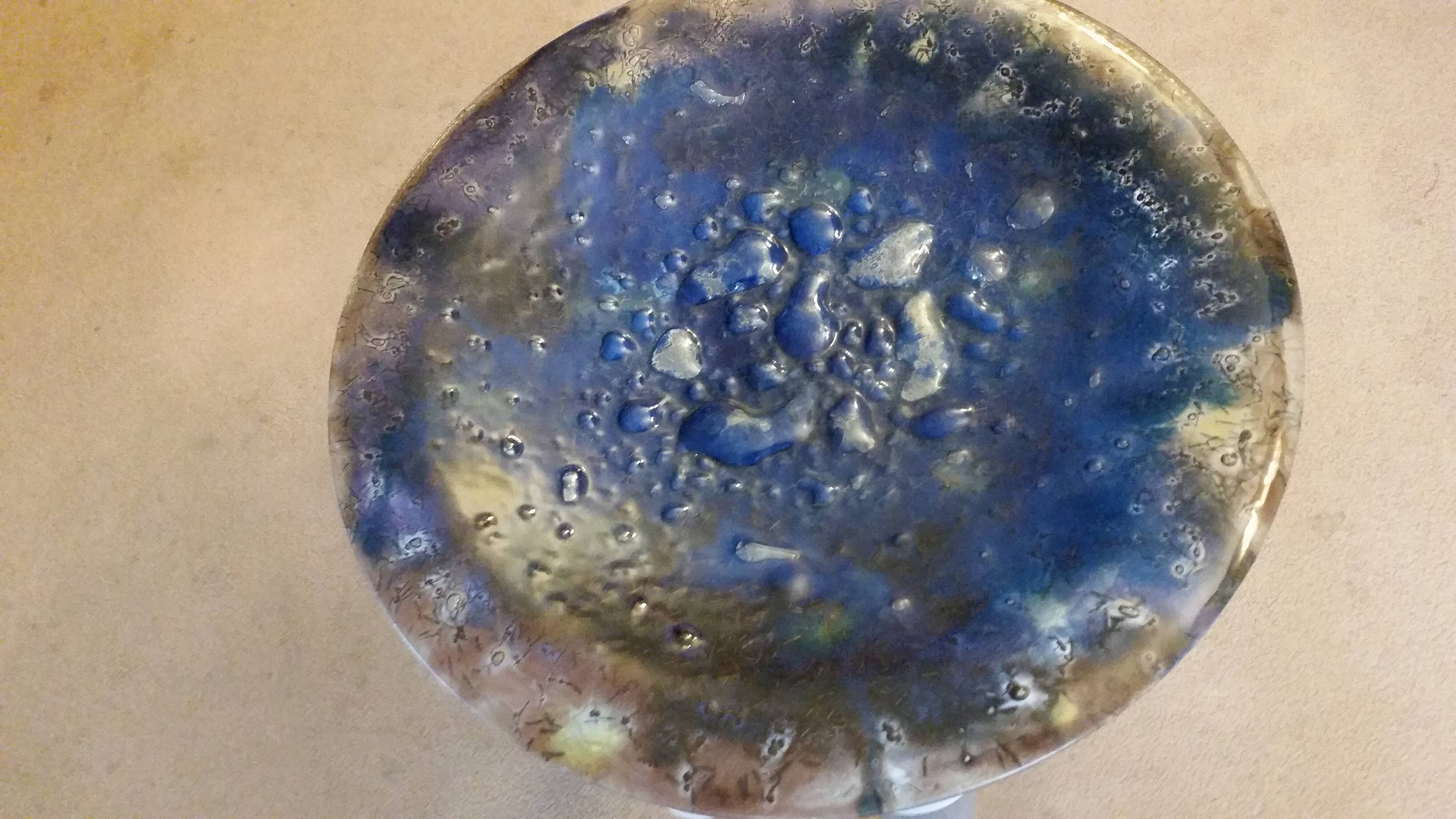 Decorative plate or presentation in blown glass