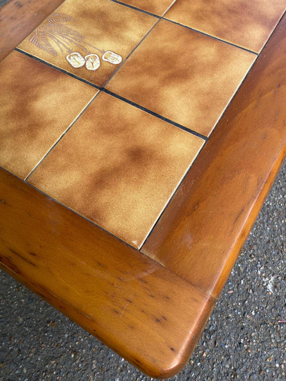 94cm Solid Wood and Tile Farmhouse Coffee Table