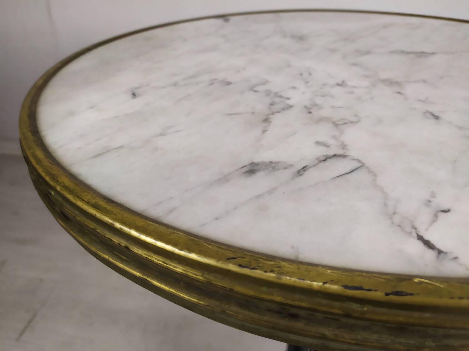 Marble bistro pedestal table