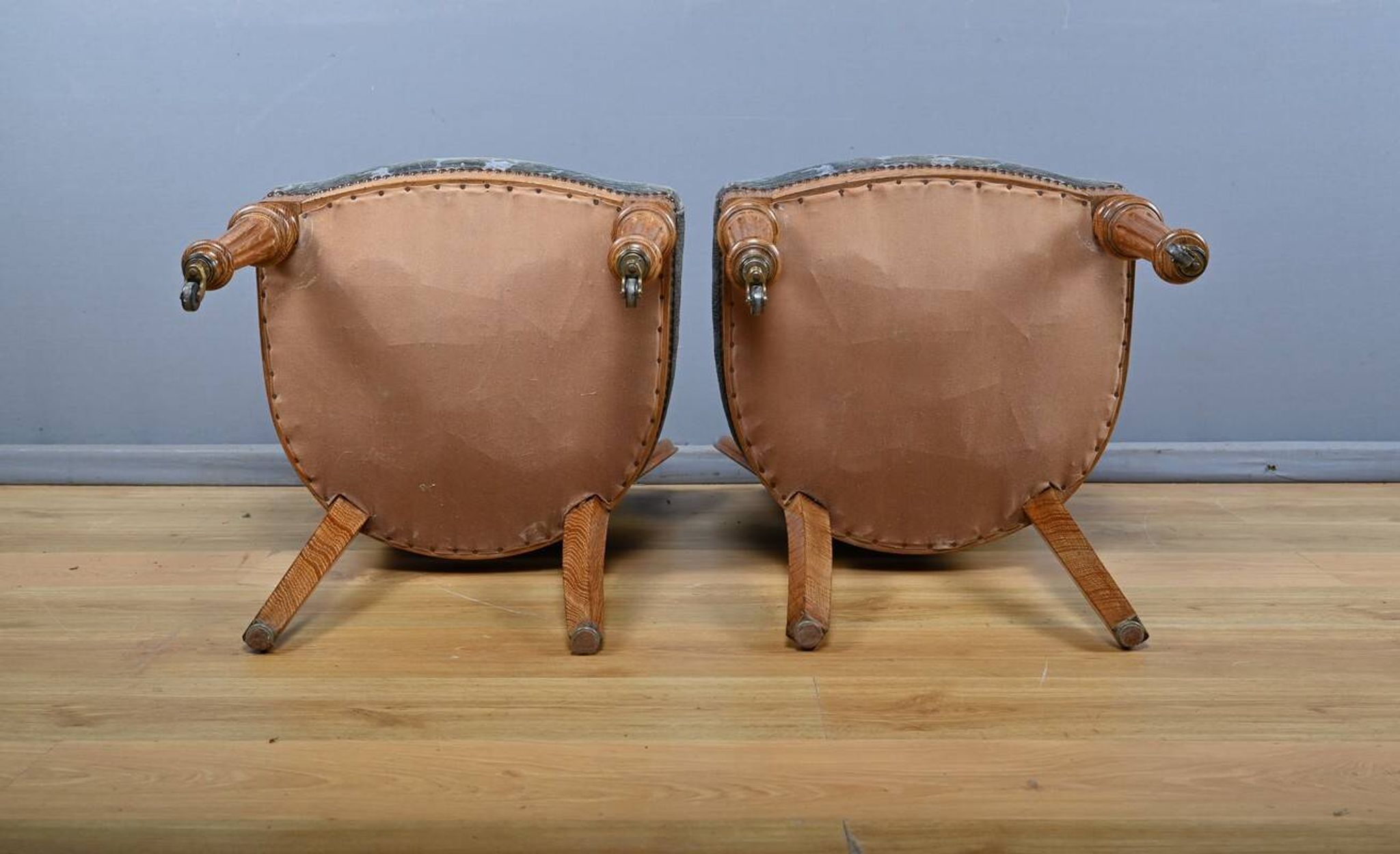 Paire de chaises en chêne, style Louis-Philippe, milieu XXème