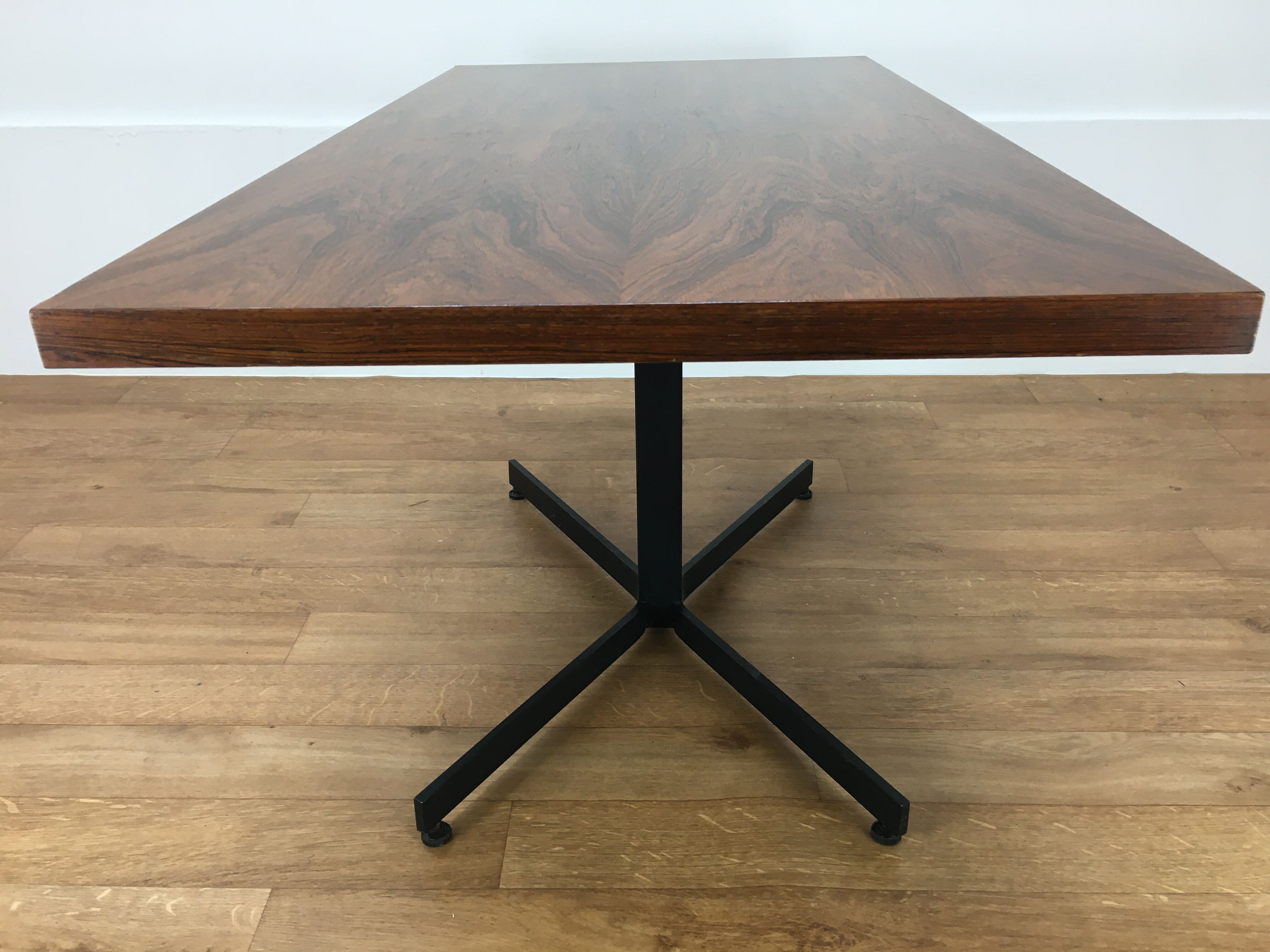 Coffee table goes up and down Ilse rosewood, modular