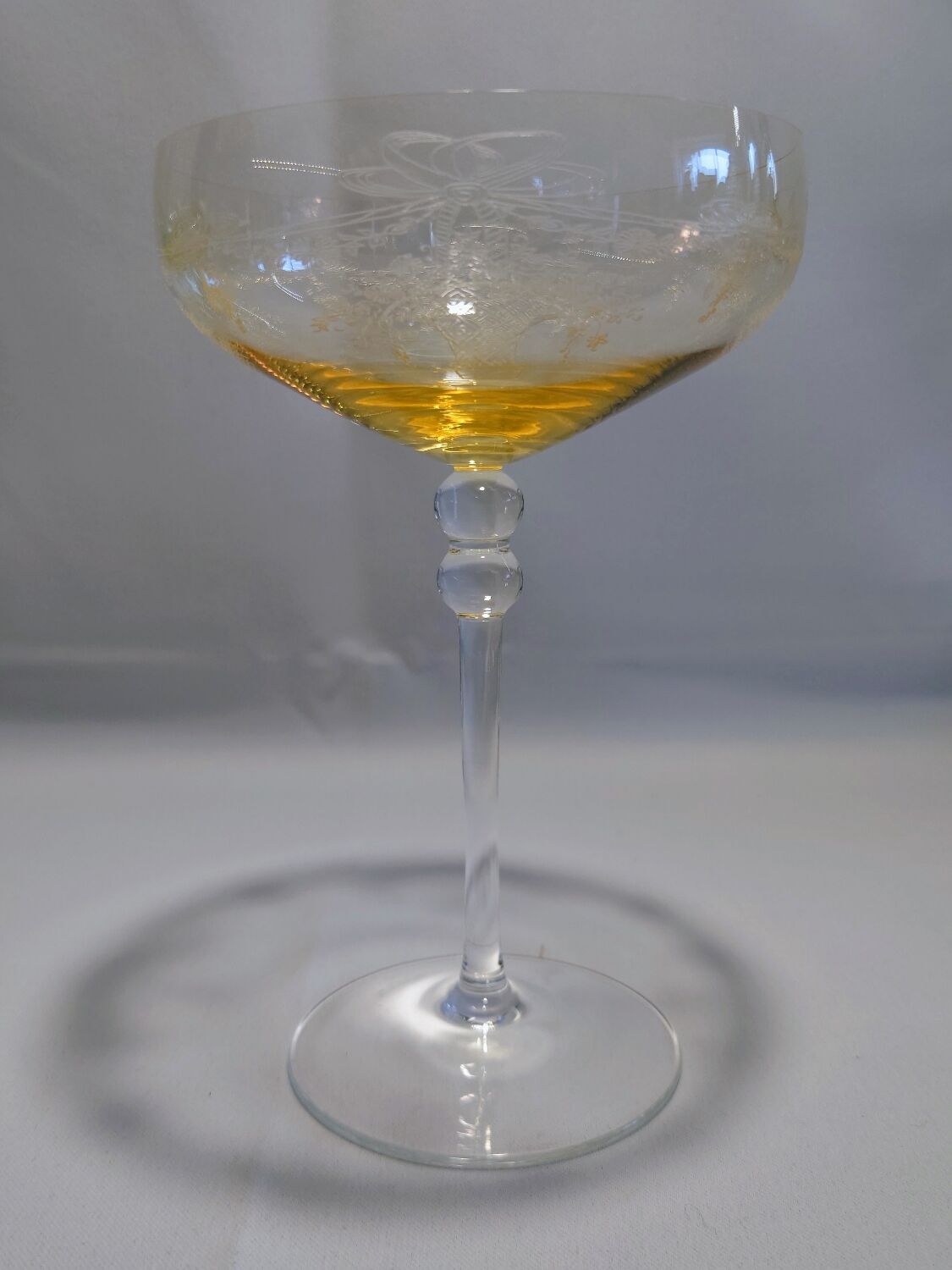 5 colored champagne glasses