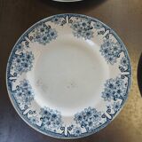 14 mismatched flat plates Terre de fer