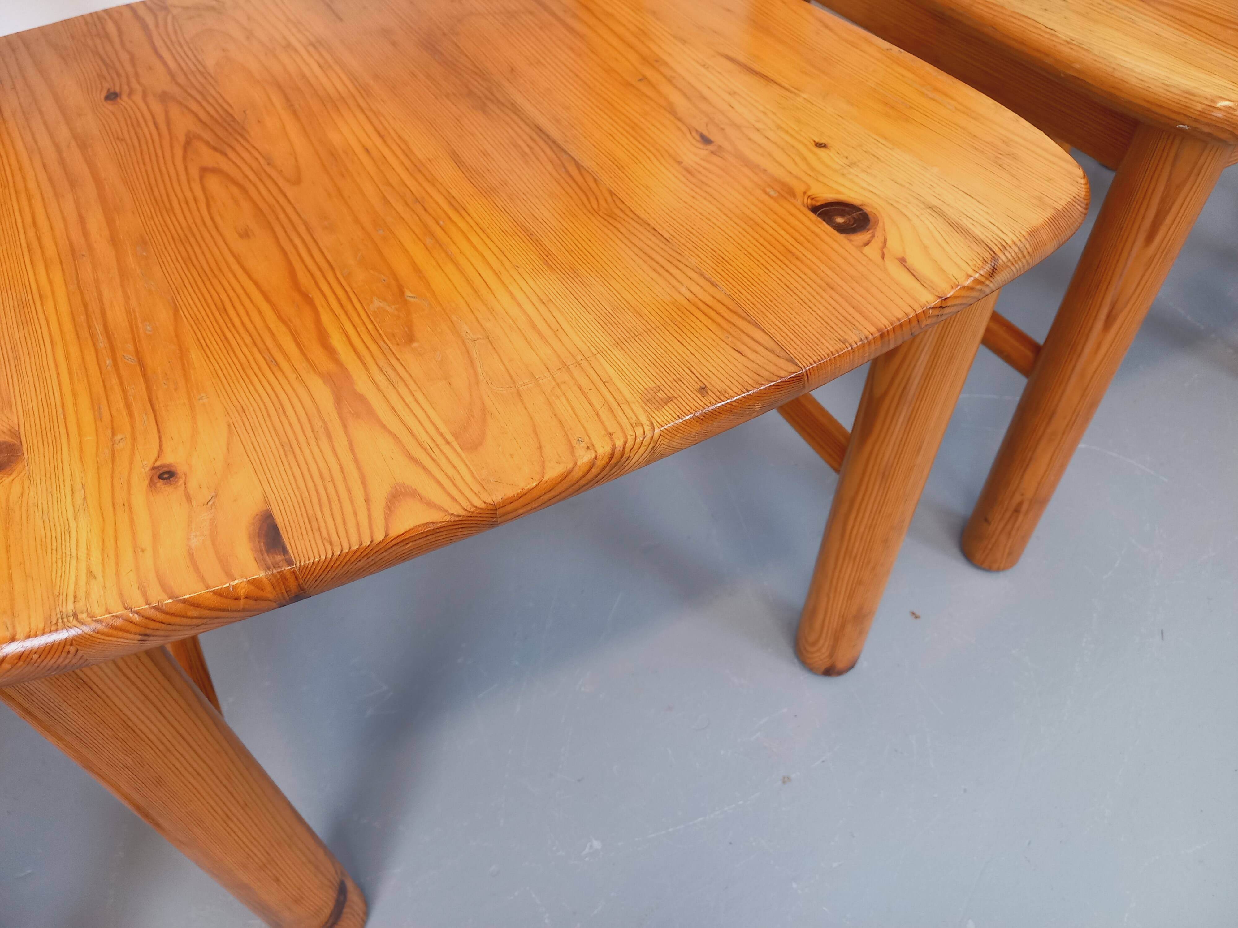 Set of 4 armchairs in pine from the 60s and 70s