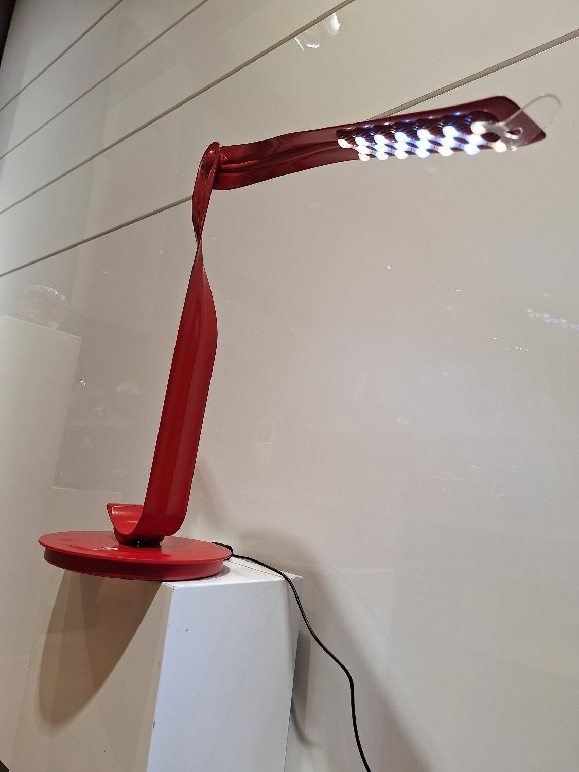 Designer desk lamp by Herman Miller 2007