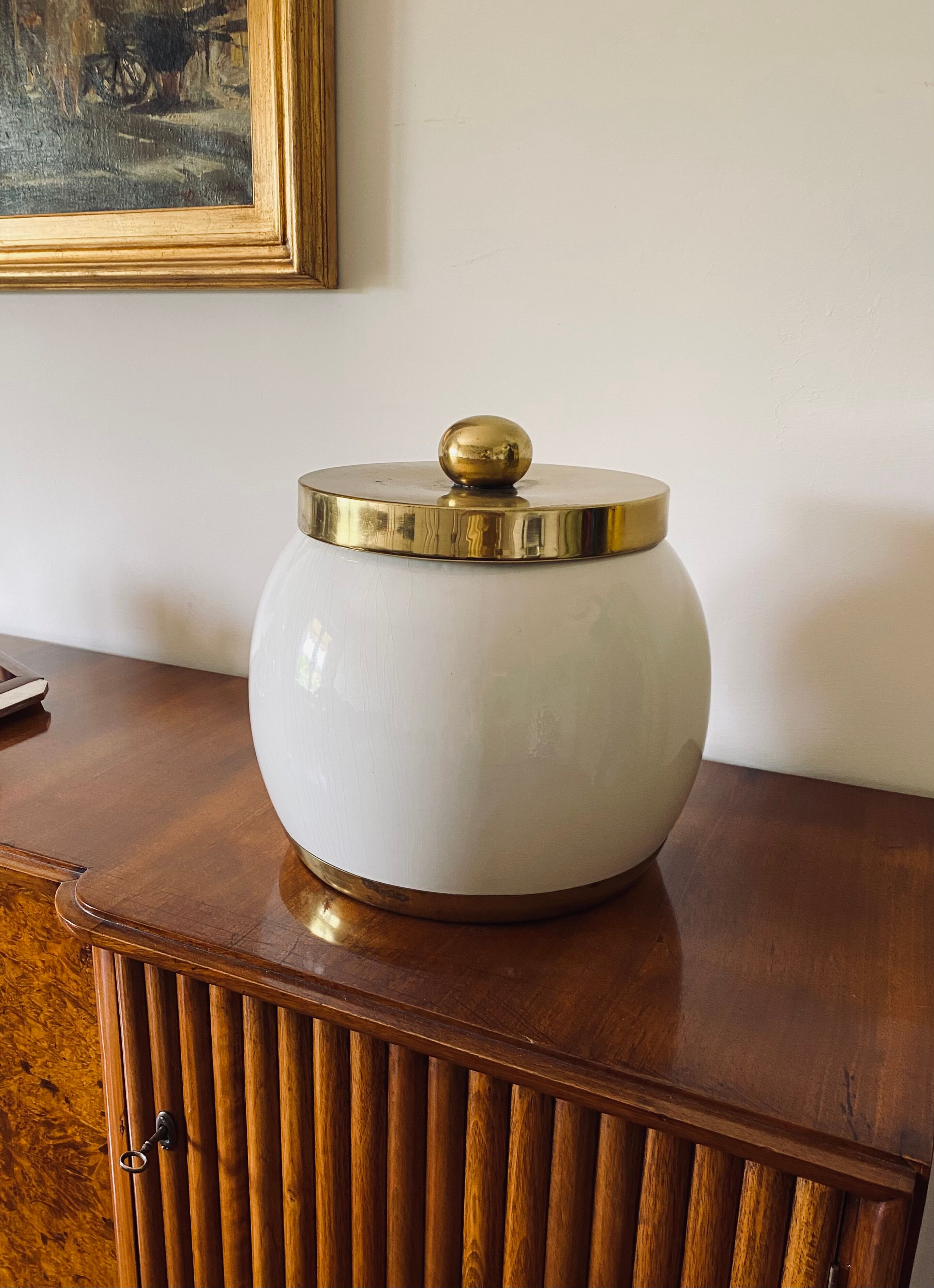 Hollywood regency white ceramic bucket, Italy, ca. 1970