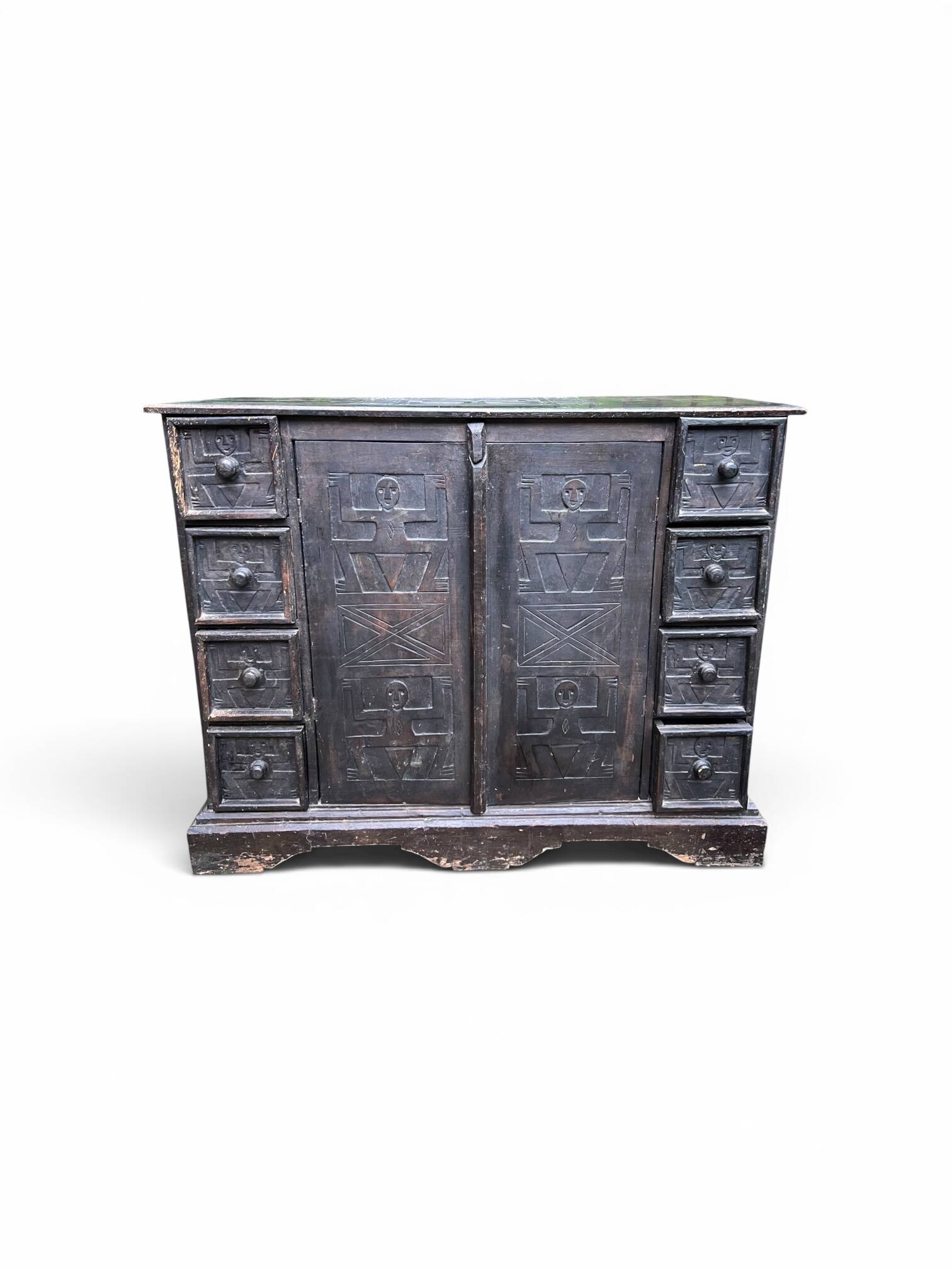 Buffet Dogon in carved solid wood - Tribal & Brutalist Style