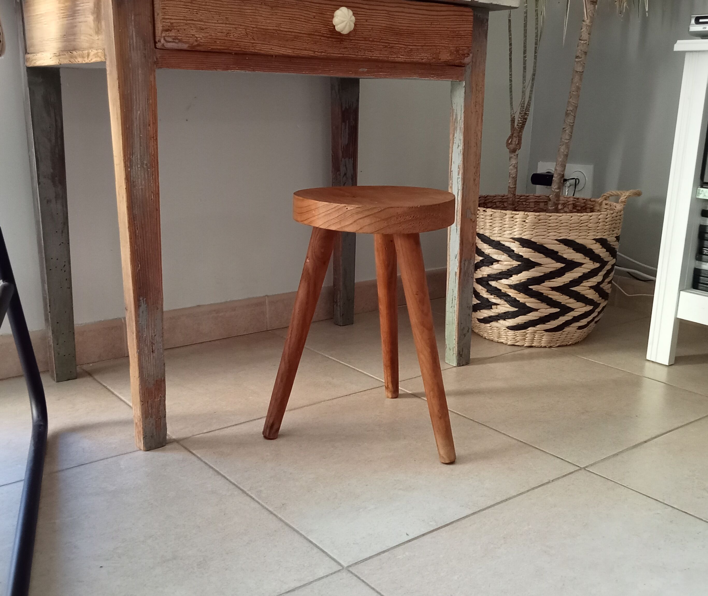 Vintage tripod stool 60s/70s