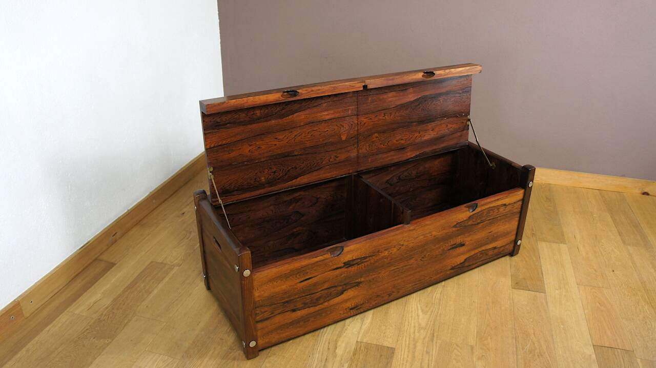 Coffre en Palissandre de Rio Réalisé par Sergio Rodrigues Design Brésilien