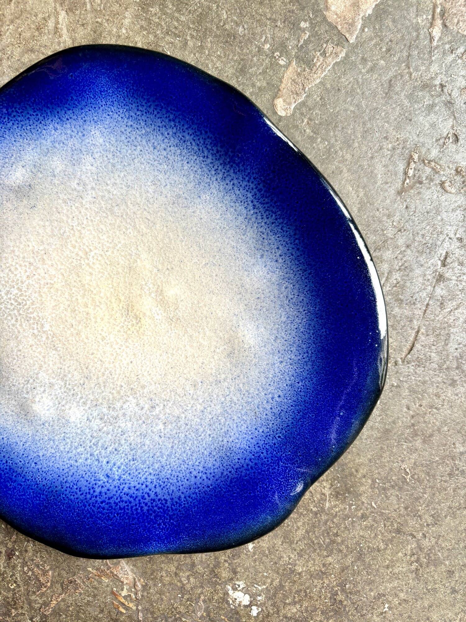 Flat plate in glazed ceramic by Poterie Pol Chambost