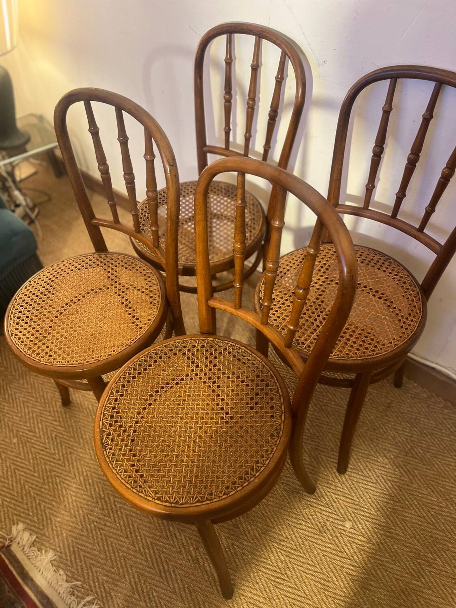 Set of 4 vintage Fischel bistro chairs in curved wood and cane