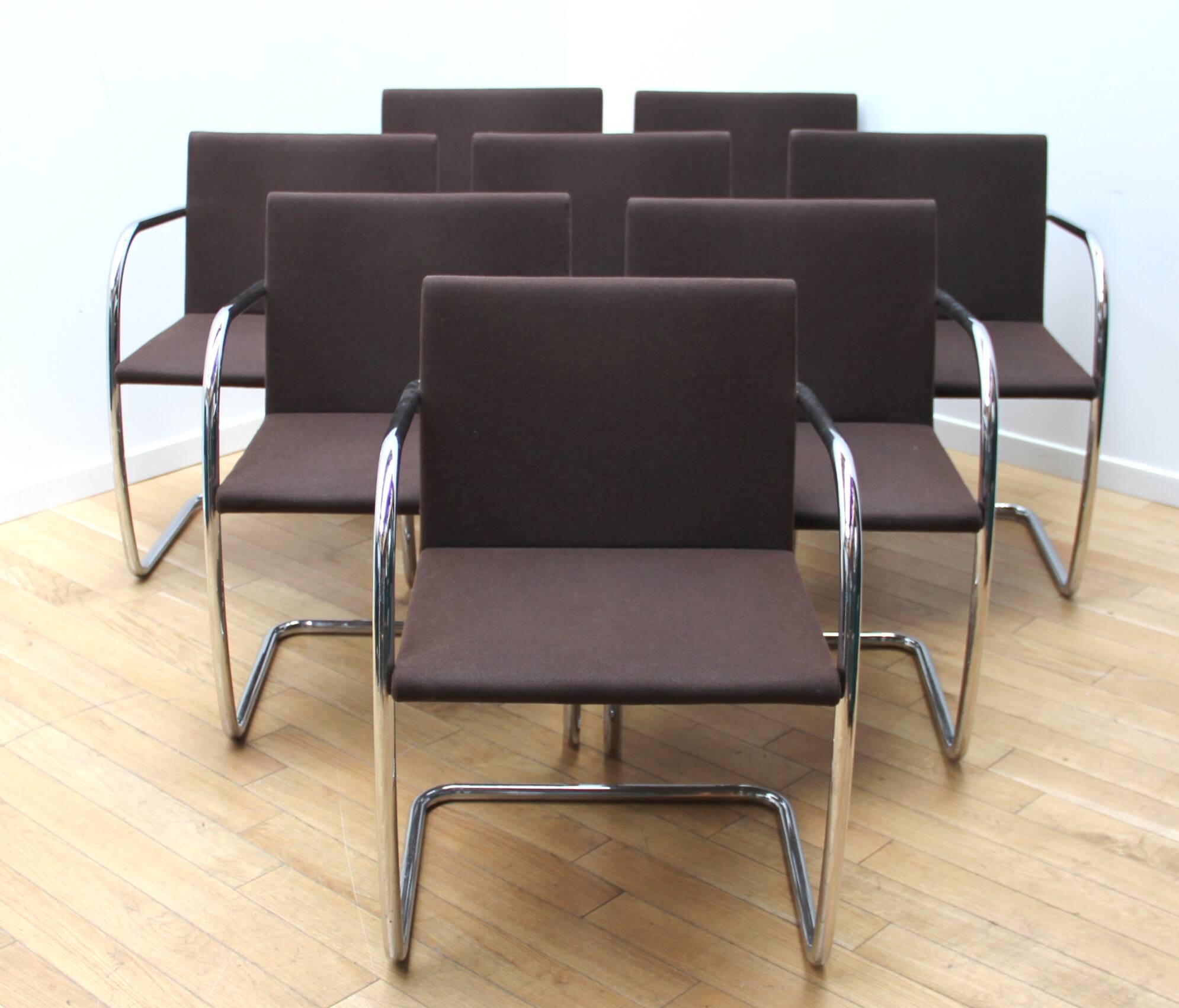 Suite of 8 BRNO 2 office armchairs, Knoll