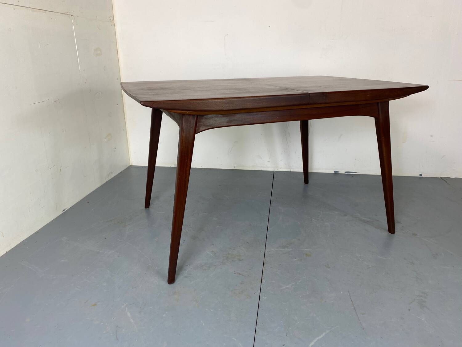 Scandinavian Style Mid Century Teak extendable Dining Table by Louis Van Teeffelen for Wébé, 1950s