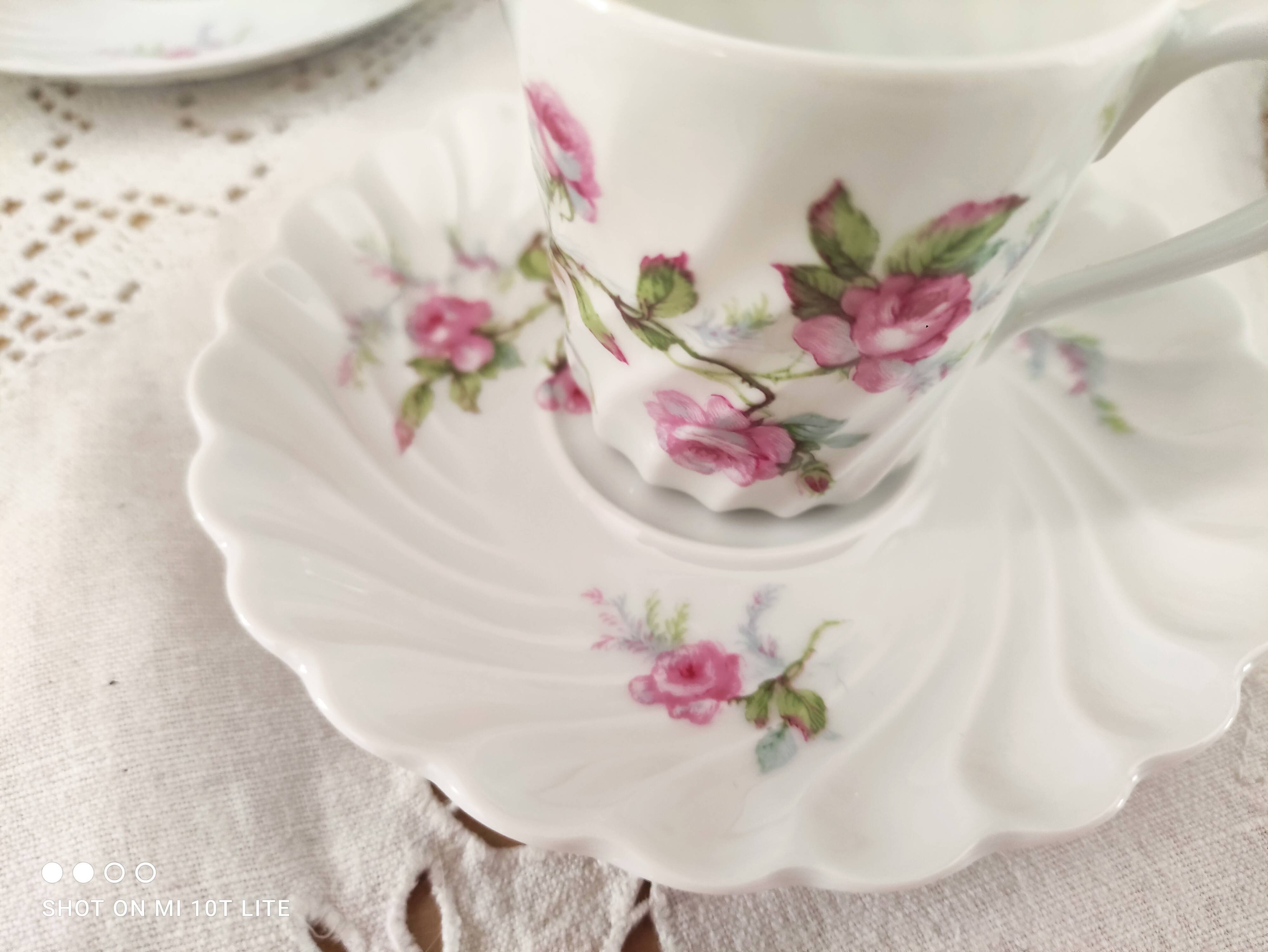 Lot de 7 tasses à café expresso en porcelaine de Limoges Haviland décor roses anciennes