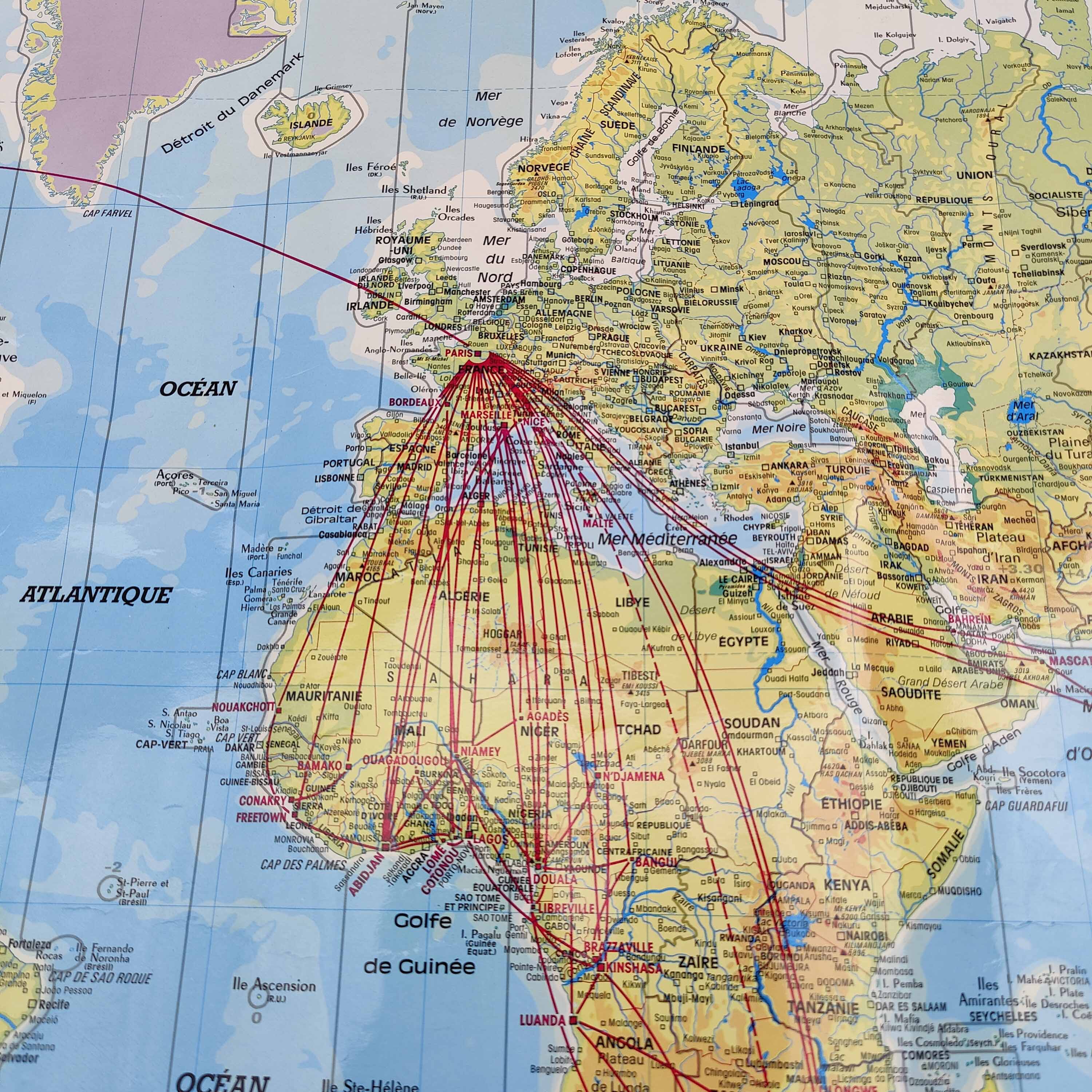 Great vintage map of the world / planisphere aerial agency uta