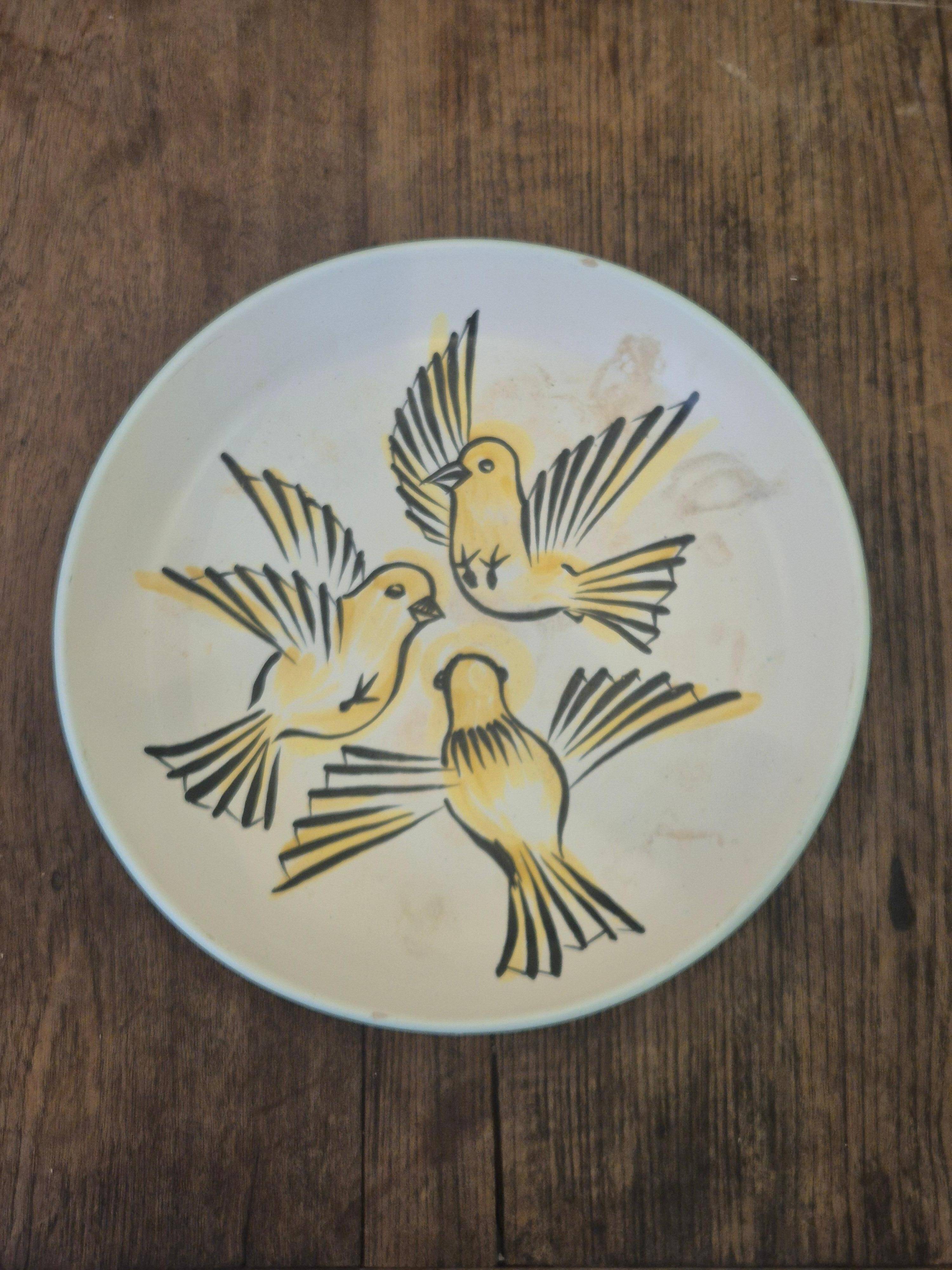 ANDRÉ BAUD (1903-1986) grand plat représentant des oiseaux, Vallauris, France, c.C. 1950
