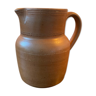 Sandstone pitcher